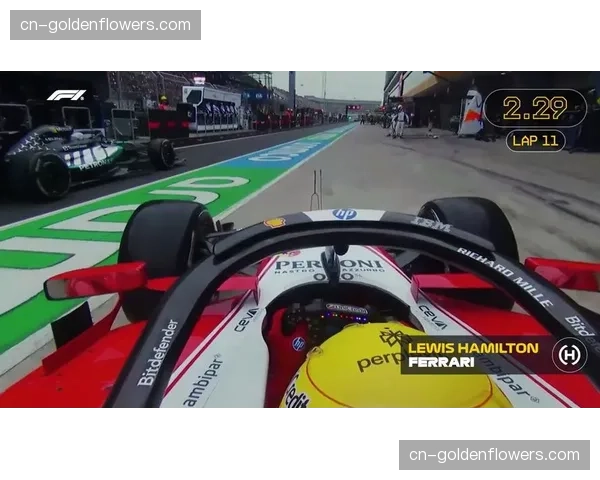 中国大奖赛发车瞬间：汉密尔顿起步超越两车升至第三